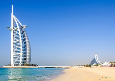Dubai strand met Burj al Arab